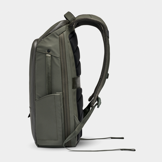 NOMATIC Backpack 14L in olive, product view