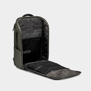 NOMATIC Backpack 14L in olive, product view