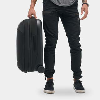 NOMATIC Navigator Carry-On 37L in black, product detail view